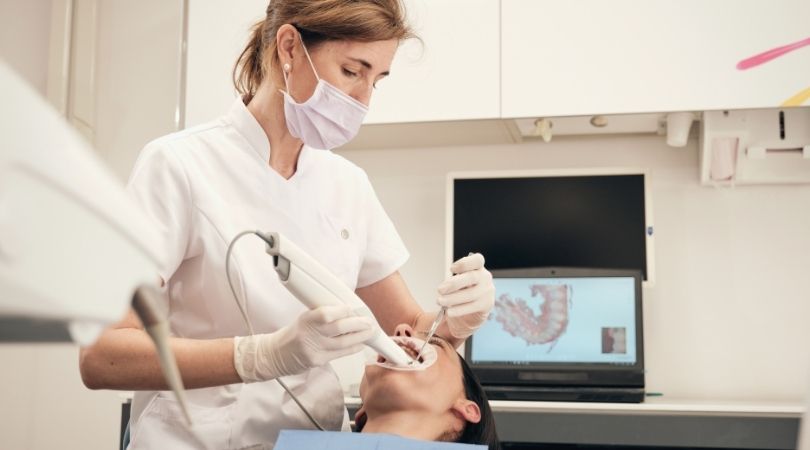 Expert-comptable spécialisé pour orthodontiste